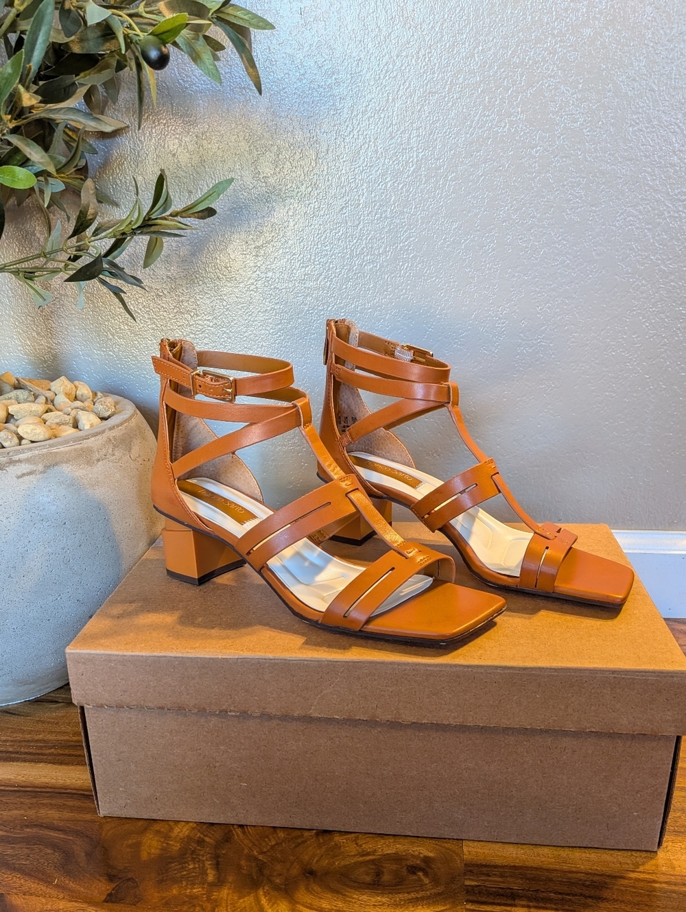 NWT! Franco Sarto Women's Brown Gladiator Dress Sandals SIZE 7M